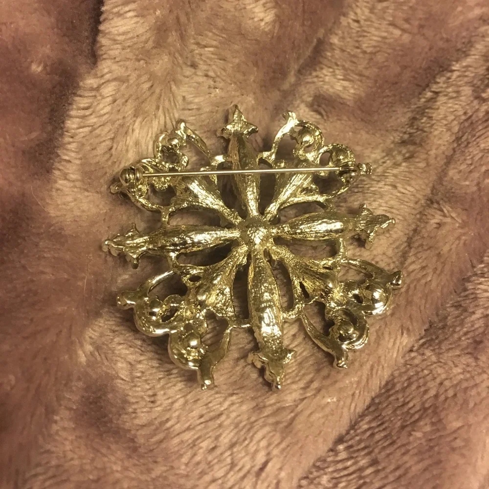 Vintage-Inspired Pink Crystal Jeweled Brooch | Floral | Statement Pin